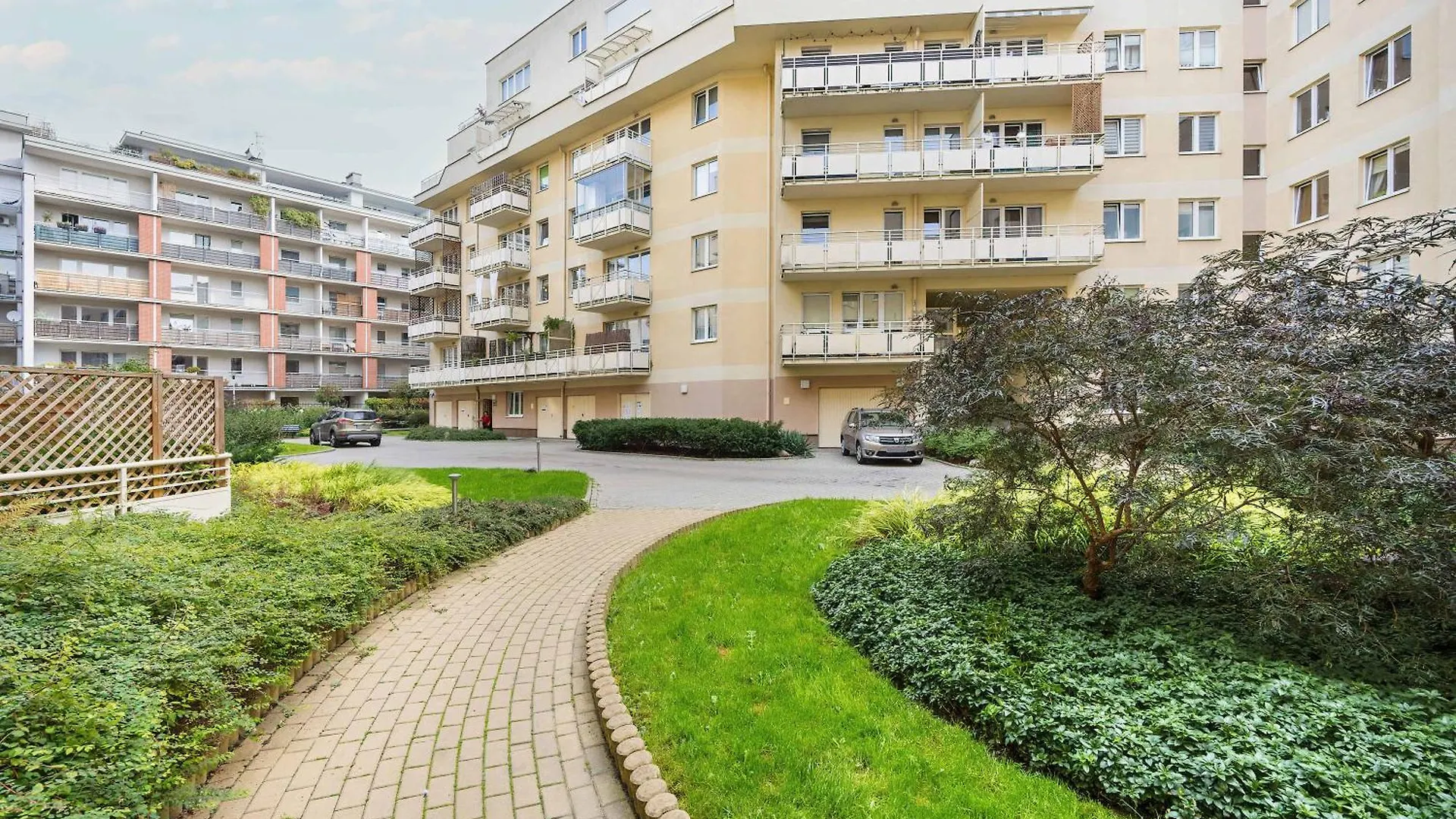Cozy Apartment With Parking Near Warsaw Babice Airport By Noclegi Renters Polonia