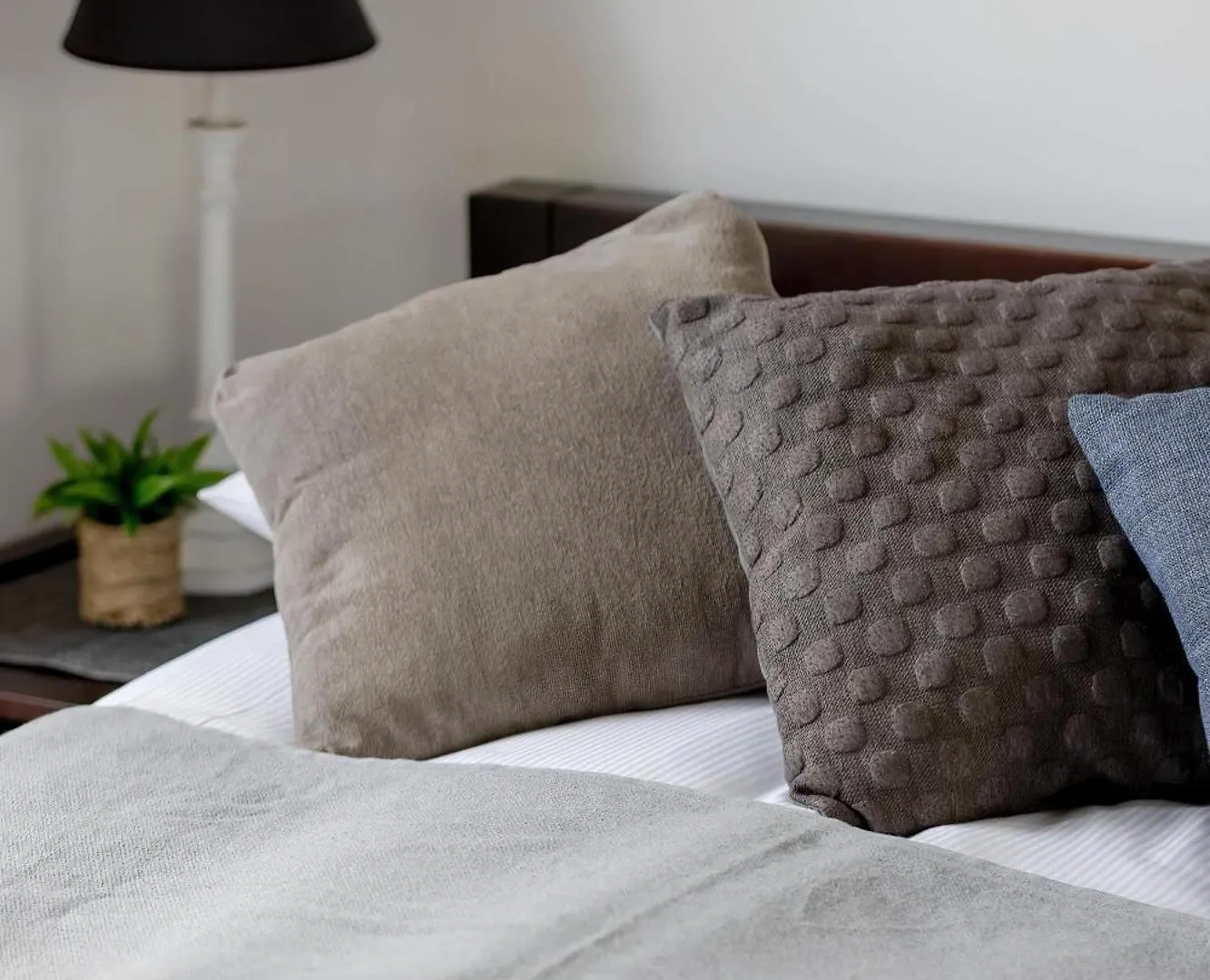 Cozy Apartment With Parking Near Warsaw Babice Airport By Noclegi Renters