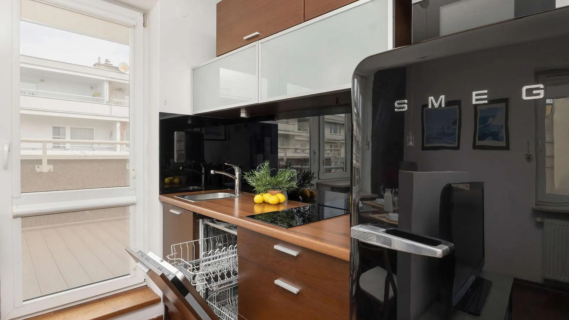 Cozy Apartment With Parking Near Warsaw Babice Airport By Noclegi Renters
