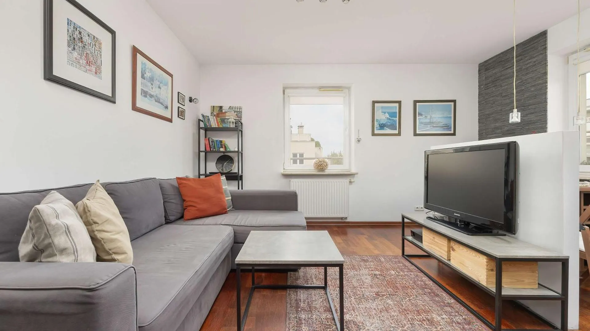 Cozy Apartment With Parking Near Warsaw Babice Airport By Noclegi Renters Polonia