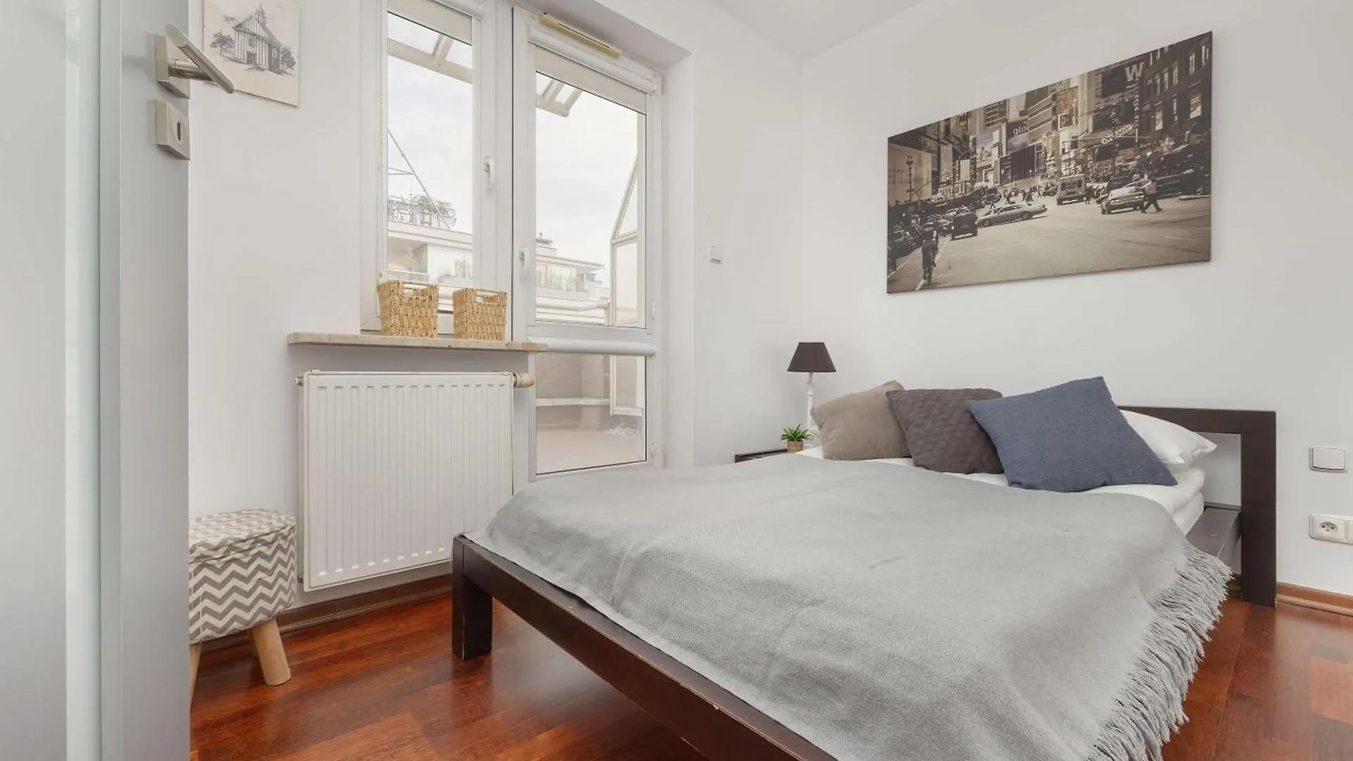 Cozy Apartment With Parking Near Warsaw Babice Airport By Noclegi Renters 0*,